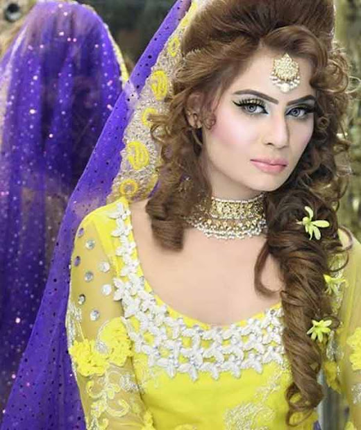 bridal kashee's mehndi day hairstyles