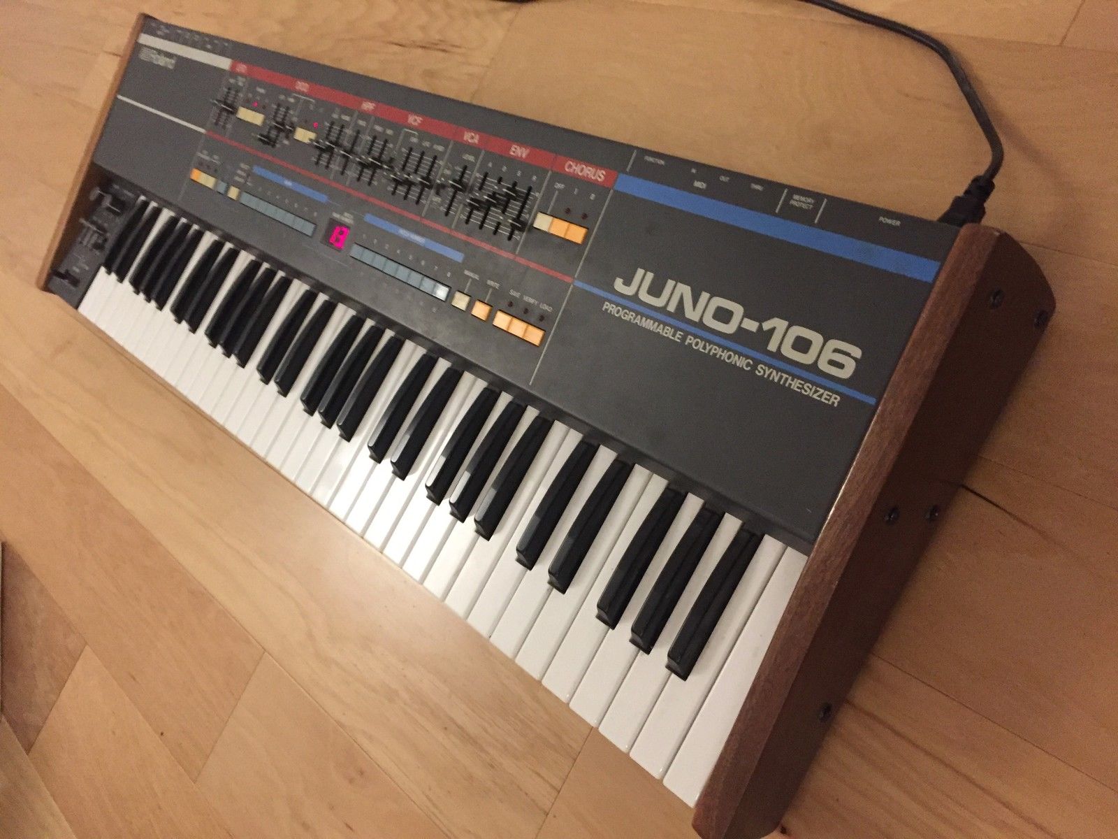 MATRIXSYNTH ROLAND JUNO 106 Analog Synth (Pro Serviced) w/ Kiwi