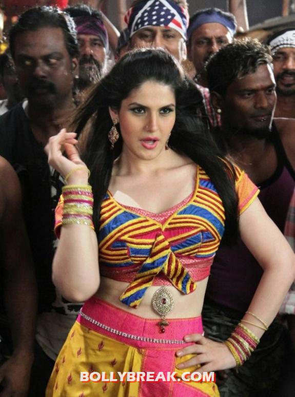 Zareen Khan navel - Zareen Khan in Tamil Movie ' Naan Rajavaaga Pogiren' - Hot Navel Pics
