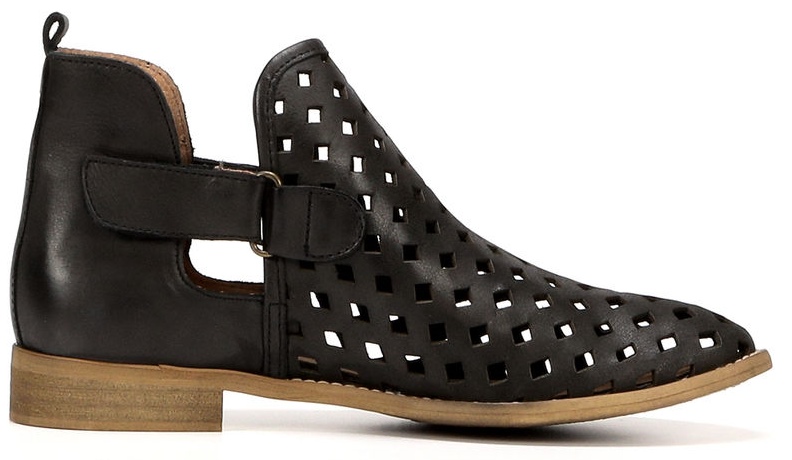 musse and cloud shoes