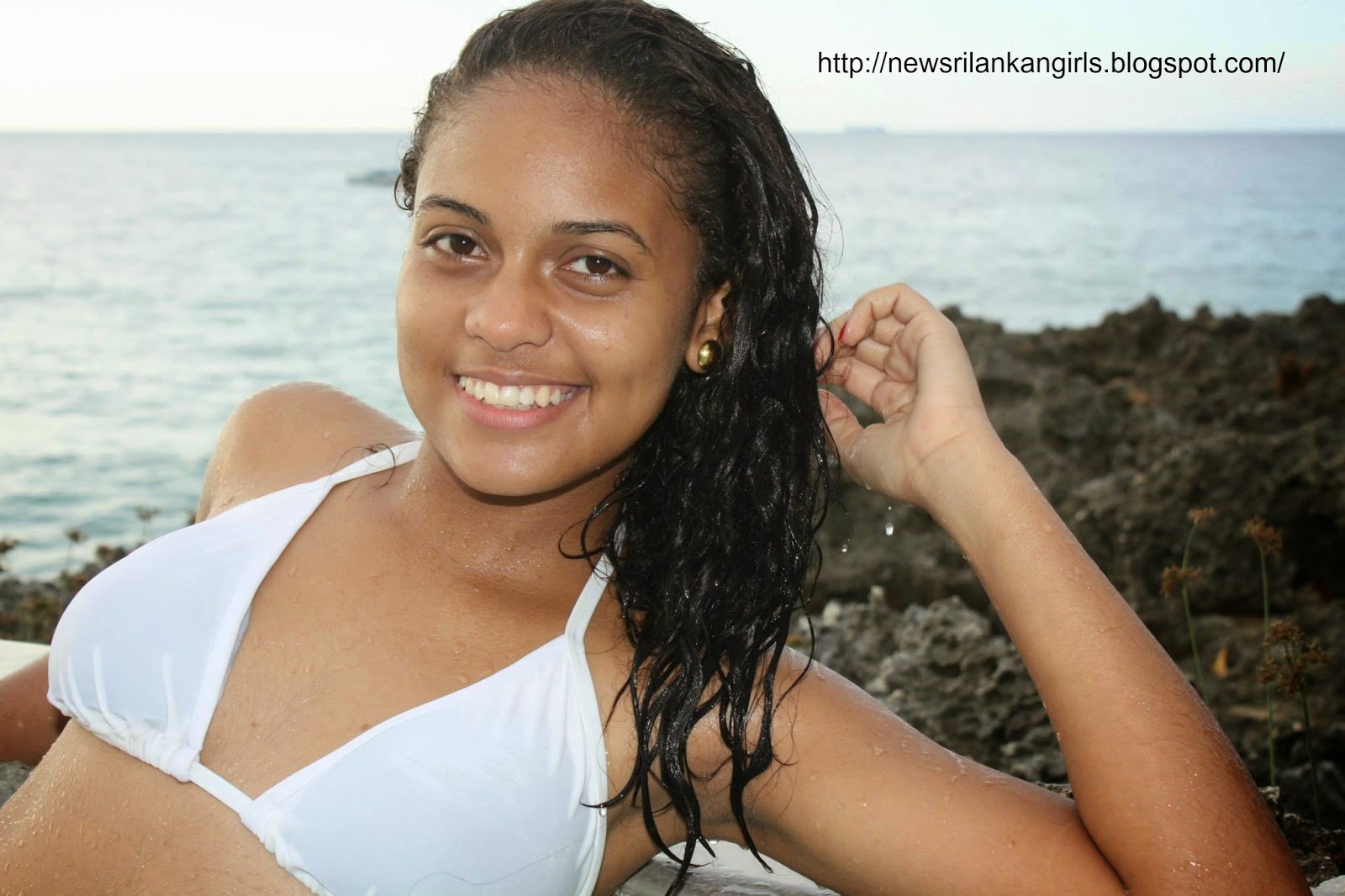 Hot Sri Lankan Girls Bikini Photos New Sri Lankan Girls Photo Gallery