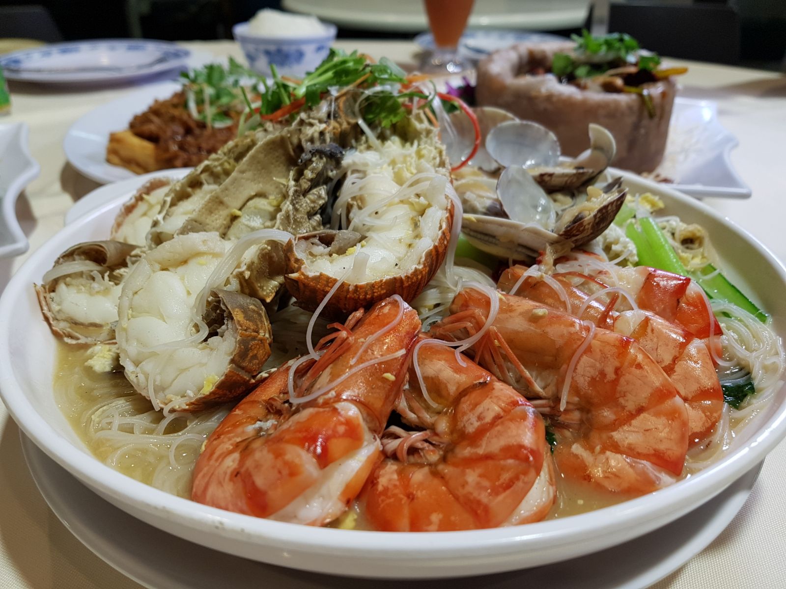 Zi Char Singapore (Savory Seafood Restaurant at Lavender)