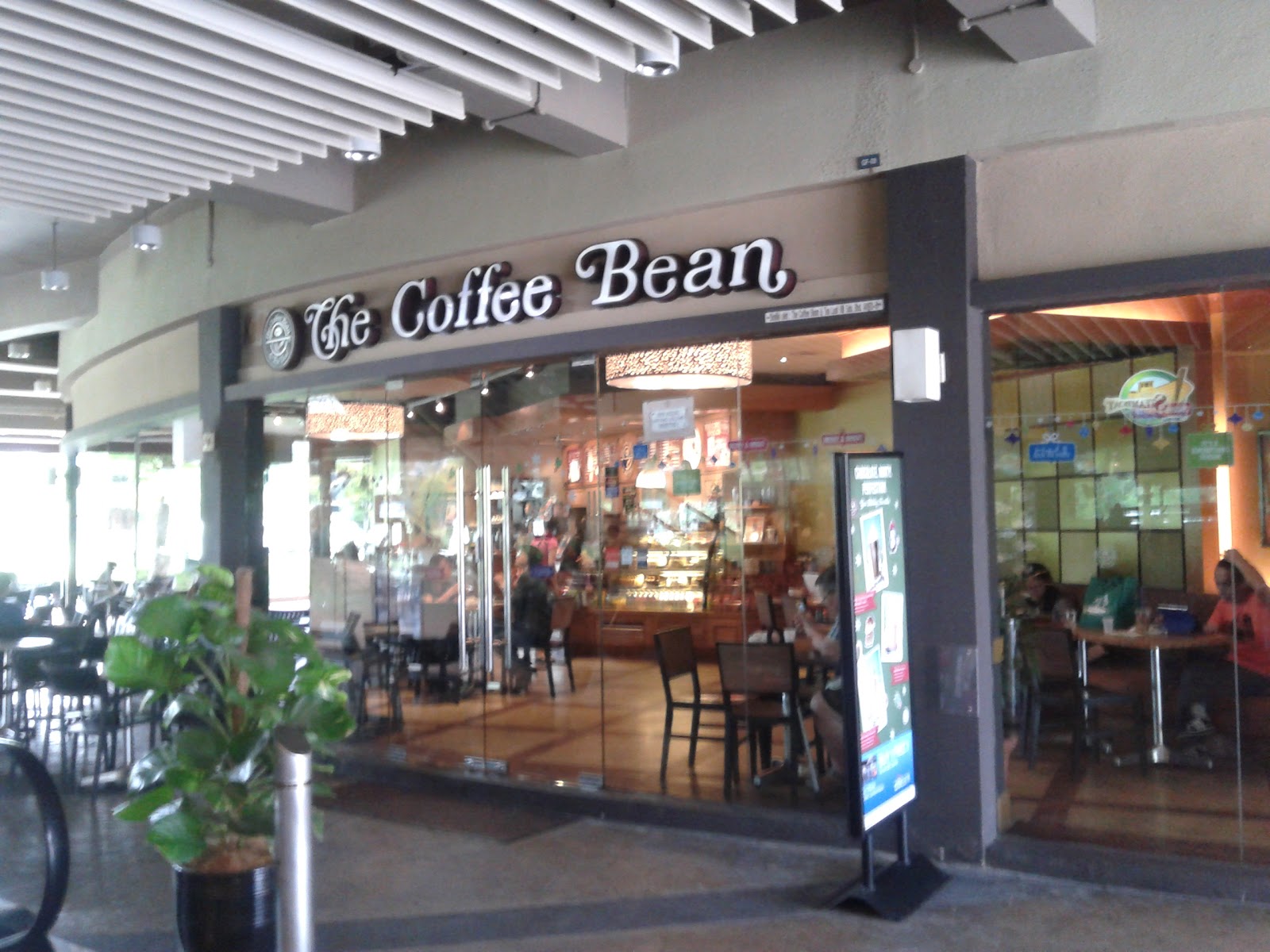 Preference of customers Starbucks Coffee v.s The Coffee