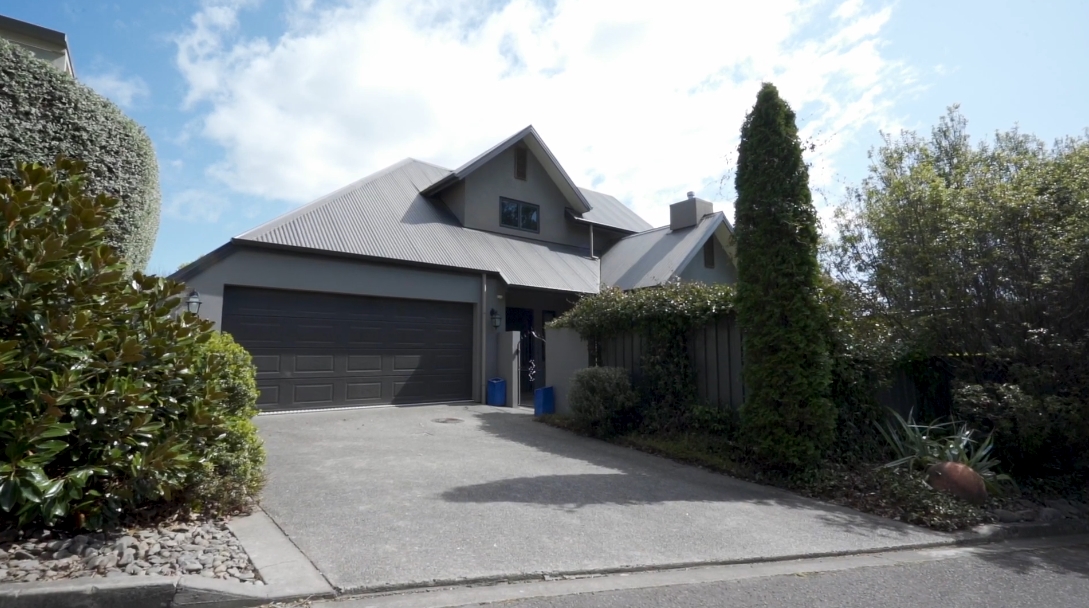 20 Interior Design Photos vs. 5B Te Mata Peak Rd, Havelock North Luxury Home Tour