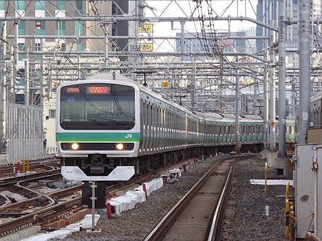 早朝2本だけのレア表示！「上野東京ライン　常磐・東海道線直通」のE231系