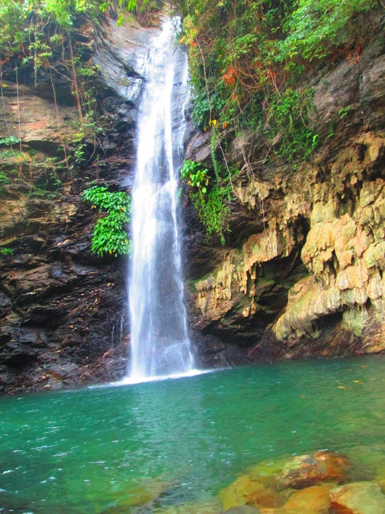 Adventures of Manong Unyol: Philippine Waterfalls