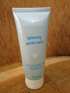 Harga Wardah Lightening Gentle Wash
