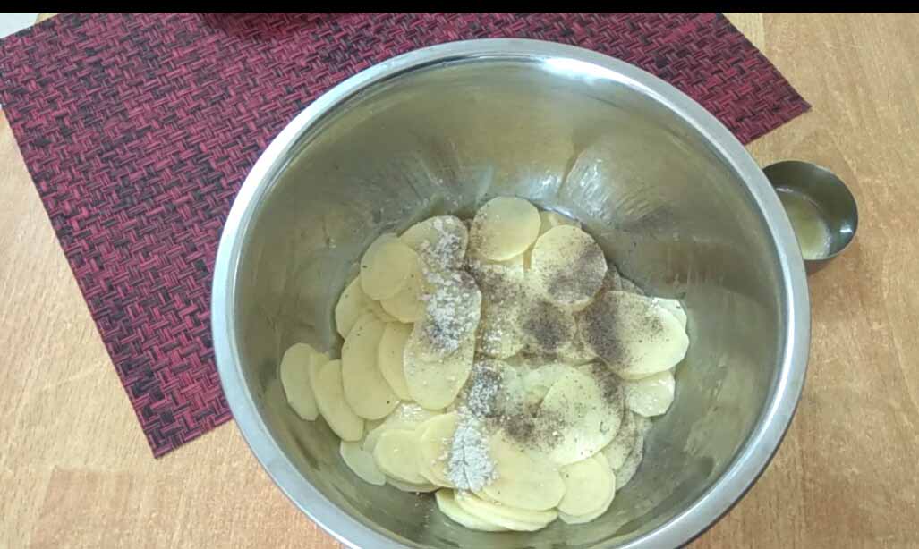 POTATO SLICES SNACK - POTATO STACKS / POTATO ROSES