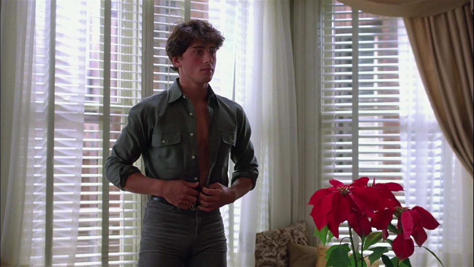 Casperfan Matt Lattanzi showing his beautiful bum & bulge in Rich