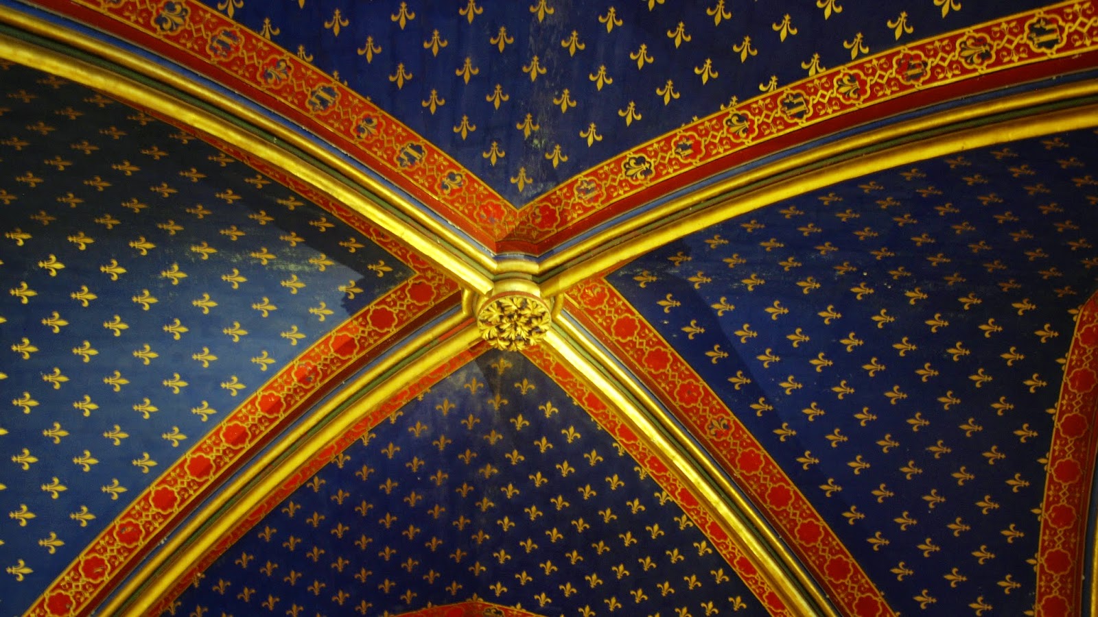 Bóveda de crucería en la Sainte Chapelle, París