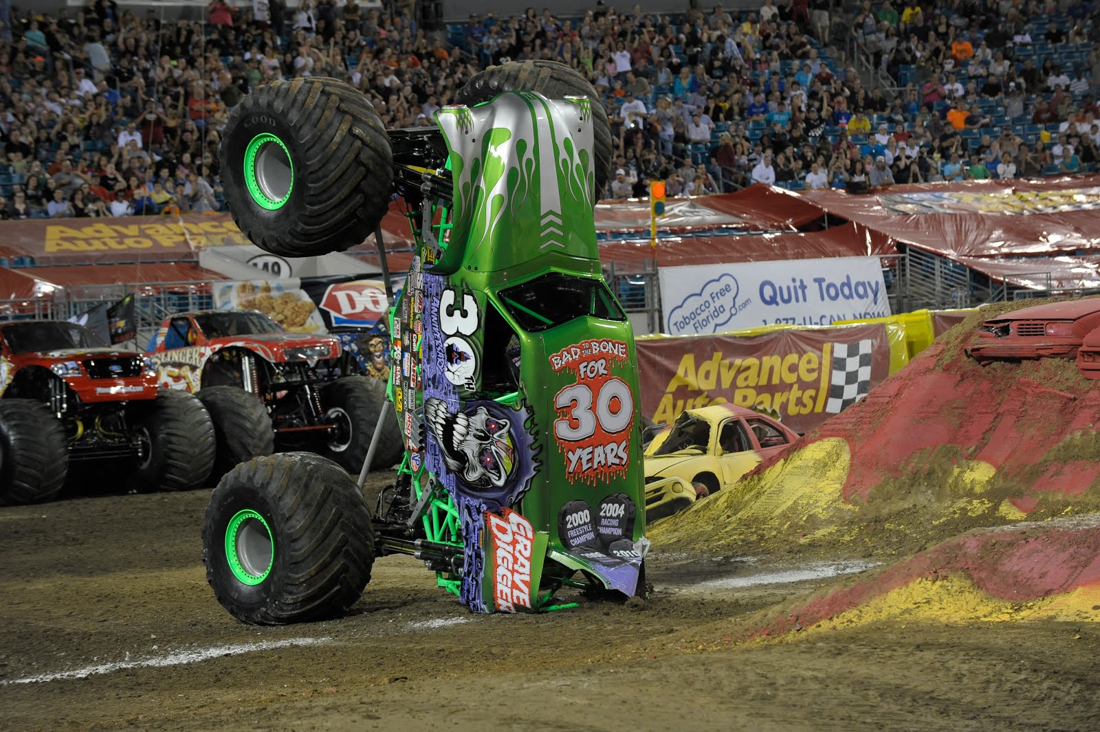 Grave Digger монстр трак