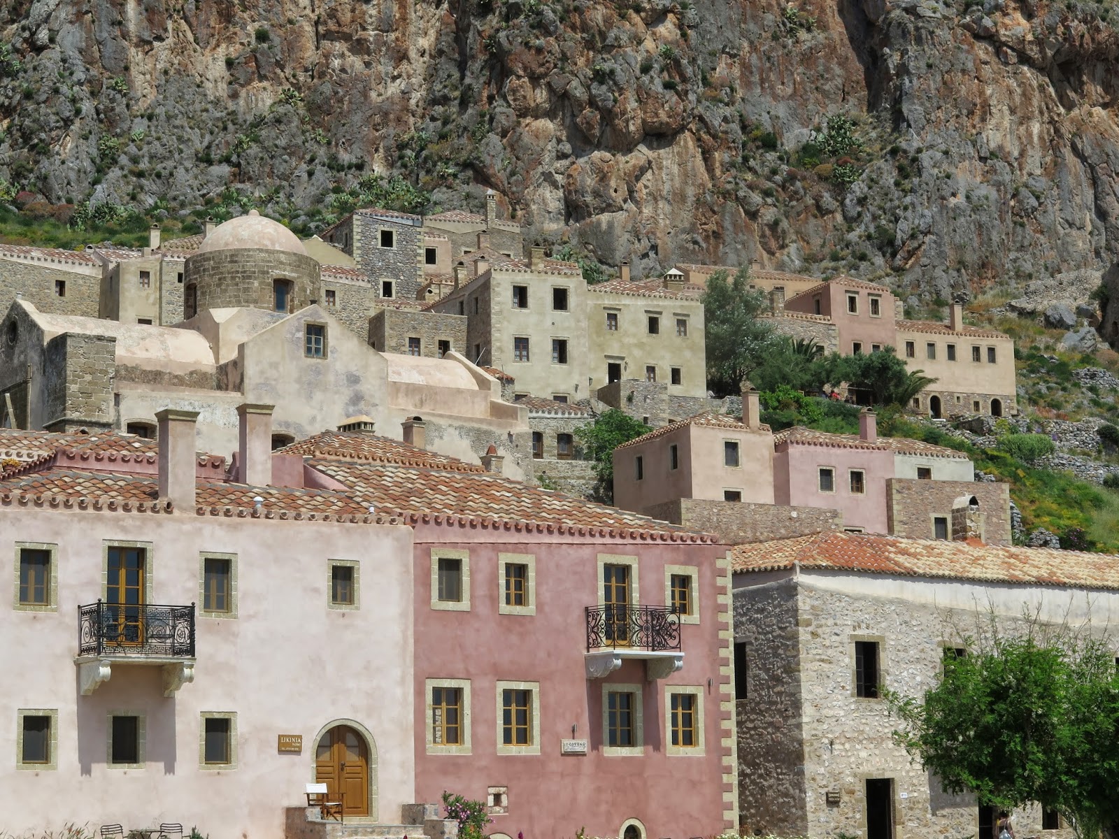 Maison De Laurel Et Hardy Dans Le Var Laurel et Hardy en balade: Voir Monemvasia etêtre enchanté