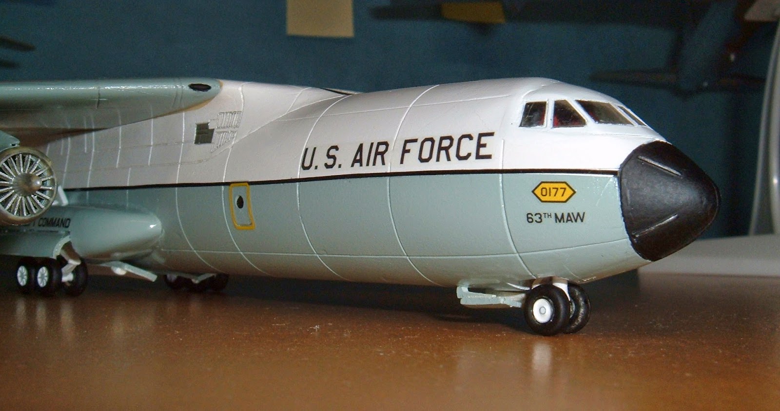 Model Airplane Memories Anigrand 1/144 Lockheed C141A Starlifter
