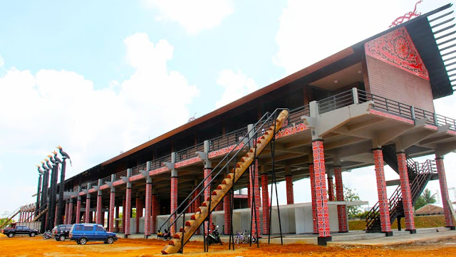 Rumah Adat Radakng Kalimantan Barat Rumah Adat Radakng Kalimantan Barat