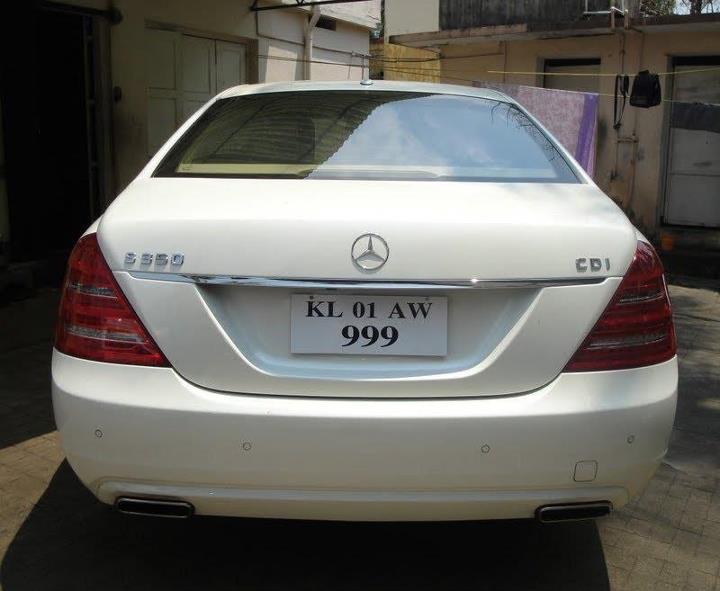 Stars And Cars: Mohanlal's Car - Mercedes Benz