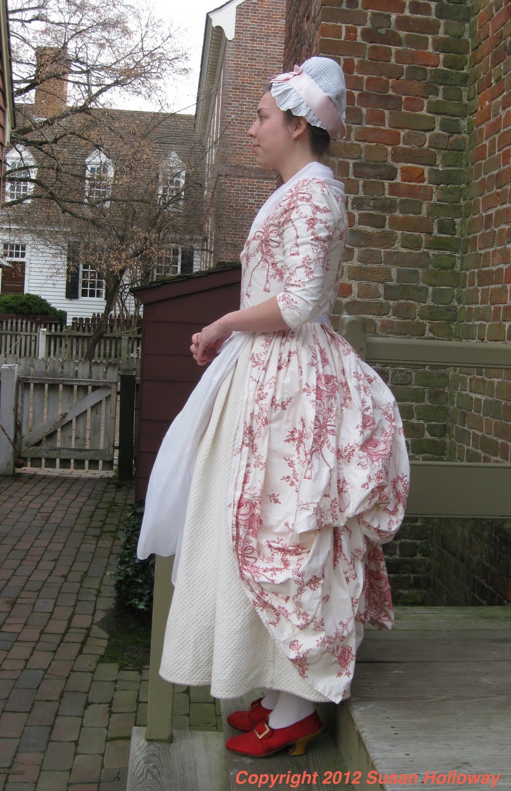 Constructing a dress of c.1775: The bodice | Serena Dyer