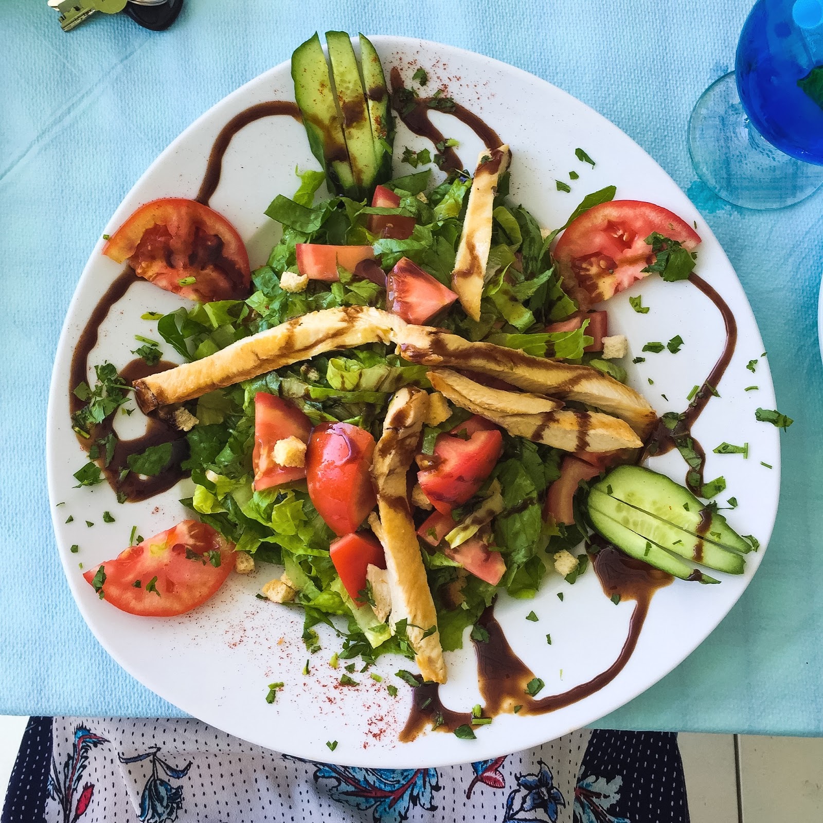 lunch in santorini