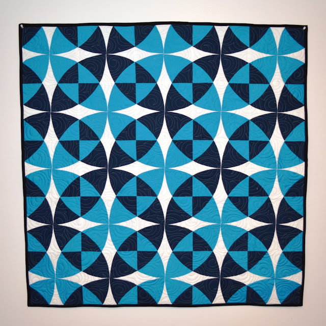 winding ways blue baby quilt 