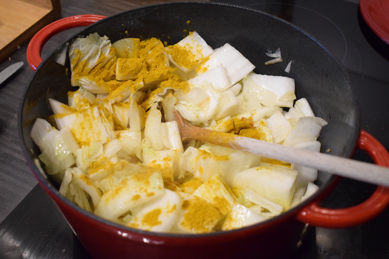 Chicken soup with Chinese cabbage and curry Kippensoep met Chinese