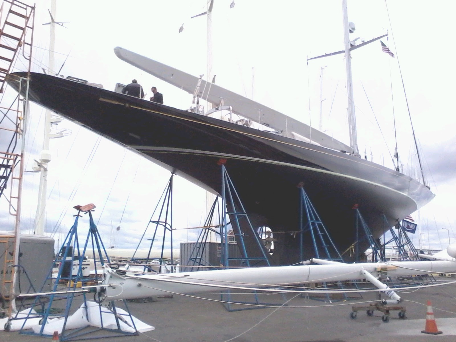 верфь по строительству яхт. Feadship верфь. итальянская яхта benetti. яхта explorer m25. свирская судостроительная верфь.