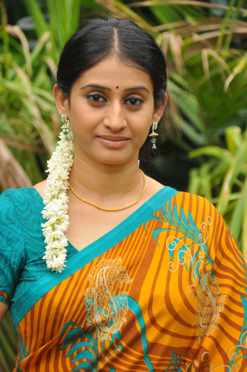 Tv Serail Actress Meena Photos Gallery Iamtelugu 