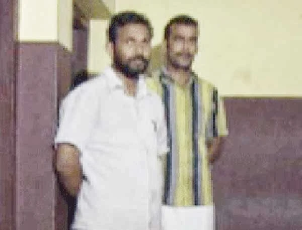  Congress, Office, Police, Report, Remanded, Mobil Phone, Kerala, Malayalam News, National News