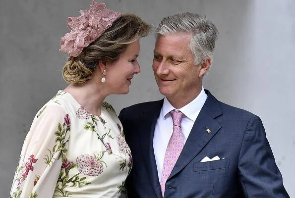 60th birthday of King Philippe. Queen Mathilde wore a floral print silk dress by Giambattista Valli. Princess Elisabeth