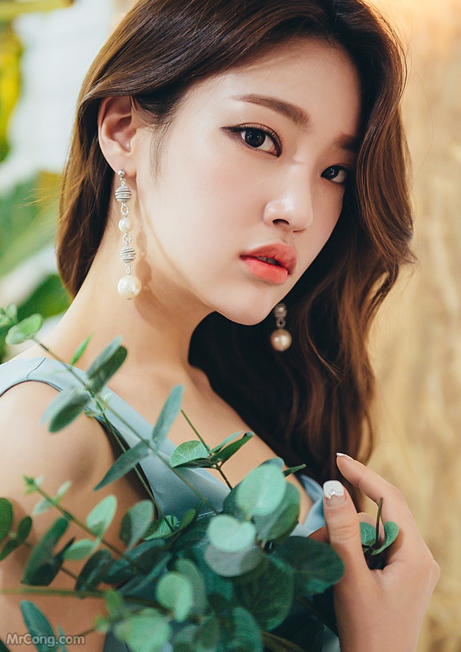 Beautiful Park Jung Yoon in the April 2017 fashion photo album (629 photos) photo 4-3