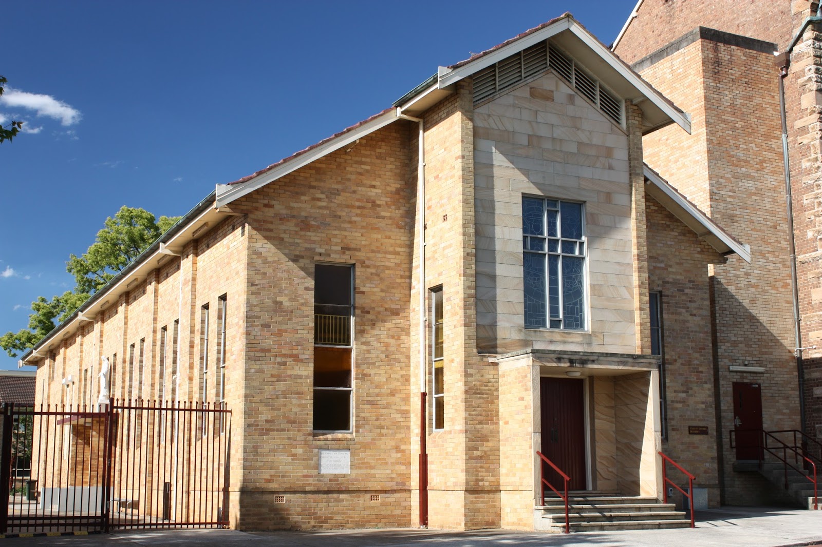 Sydney City And Suburbs Ryde Holy Cross College Chapel
