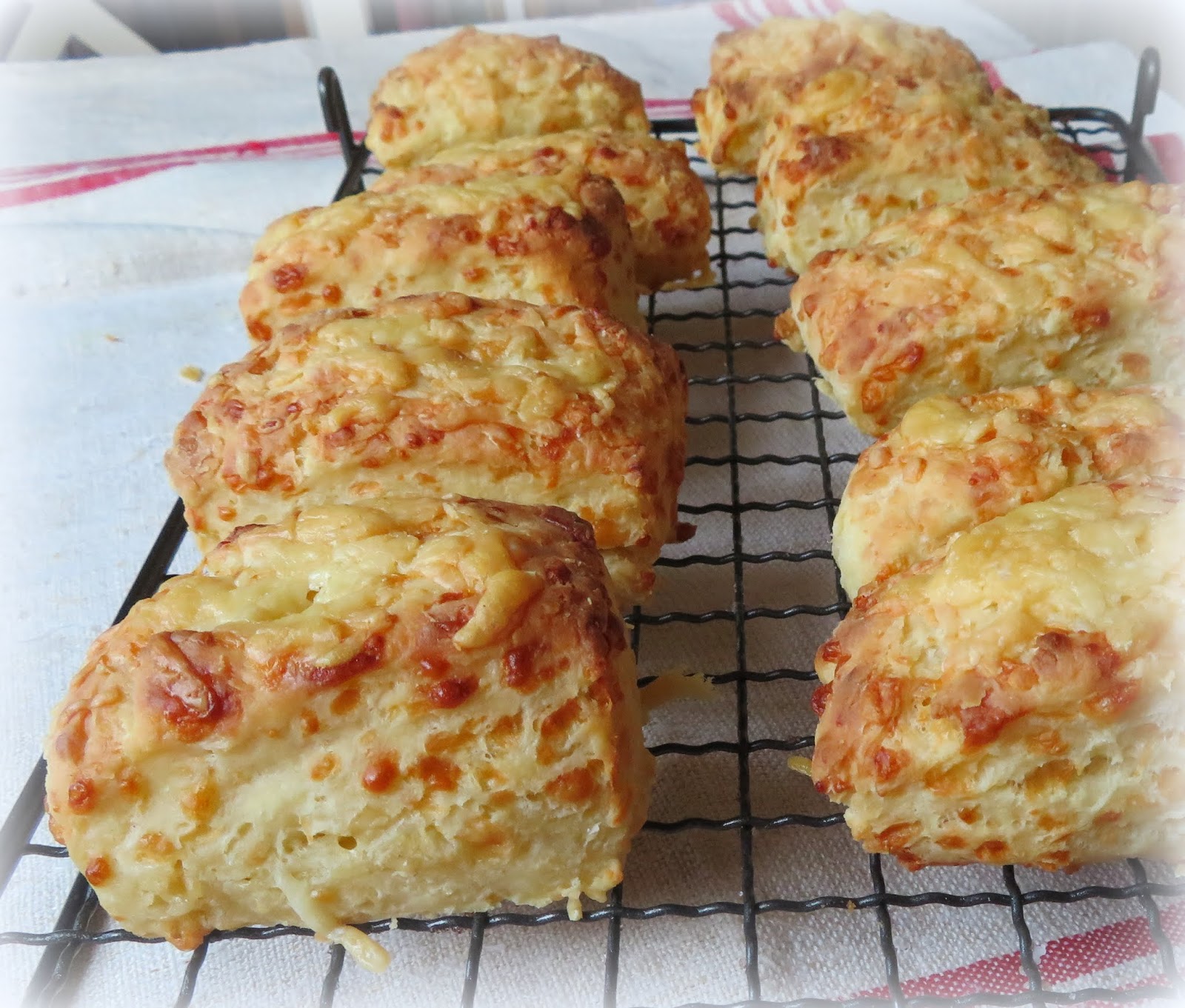 Three Ingredient Cheese Scones | The English Kitchen