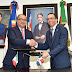 Ministro de educación Andrés Navarro firma acuerdo con su homólogo mexicano para impulsar televisión educativa