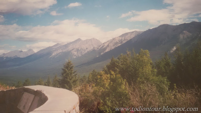 Toller Lookout auf die Rockies auf dem Banff-Windemere Highway, nach dem Sinclair Canyon (von Radium kommend)