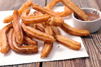 Τσούρος (Churros) με σάλτσα σοκολάτας - by https://syntages-faghtwn.blogspot.gr