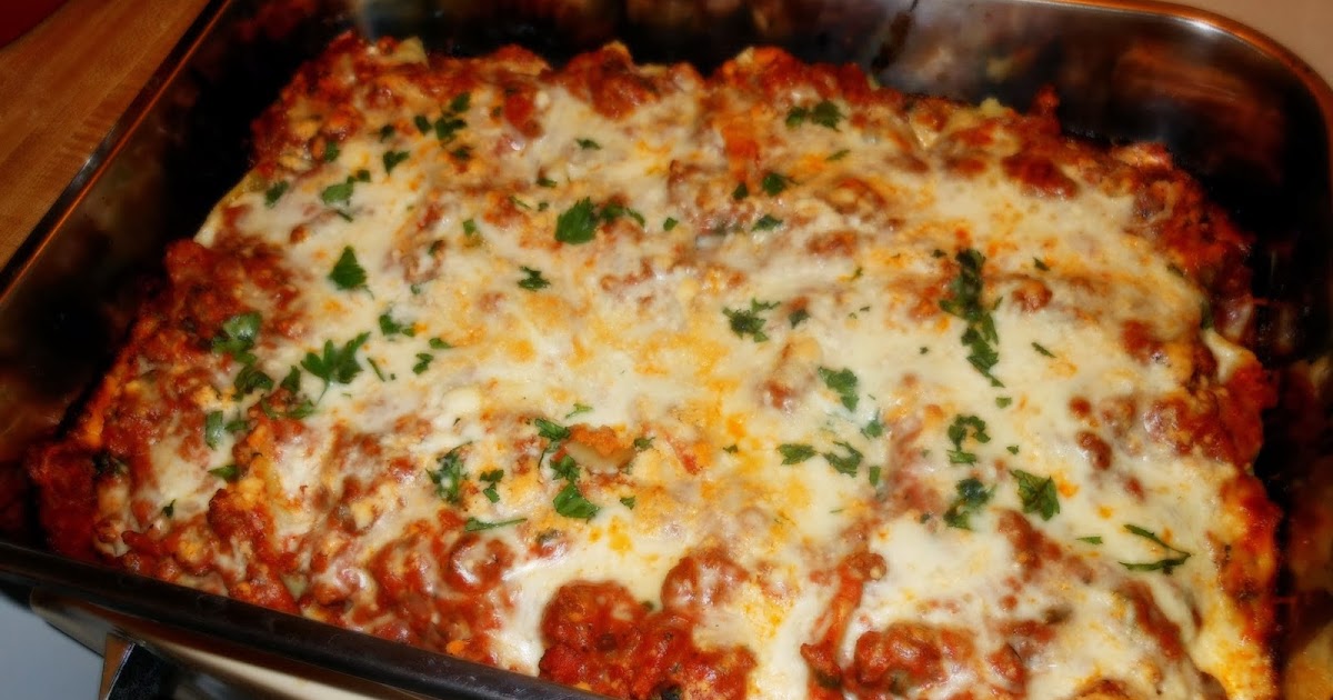 Spinach, Parmesan & Ricotta Stuffed Shells with Tomato Meat Sauce