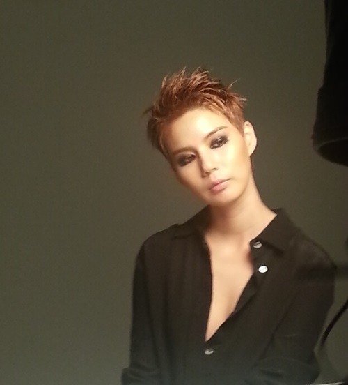 Actress Park Shi Eun makes a provocative transformation