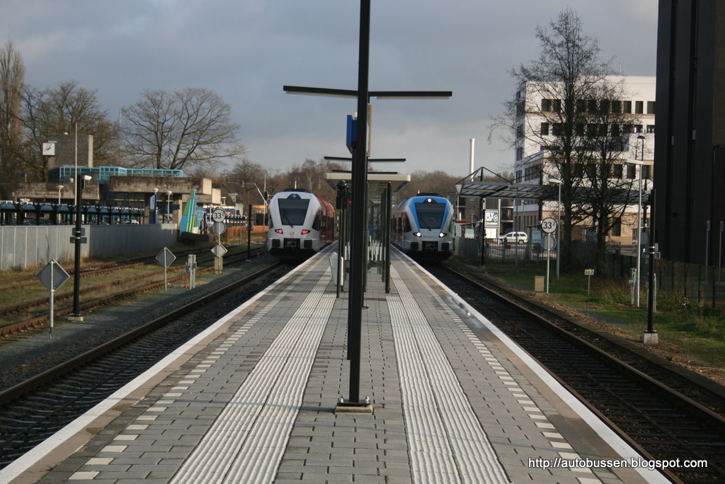 Openbaar Vervoer Wereldwijd Breng treinen tussen Arnhem en Doetinchem