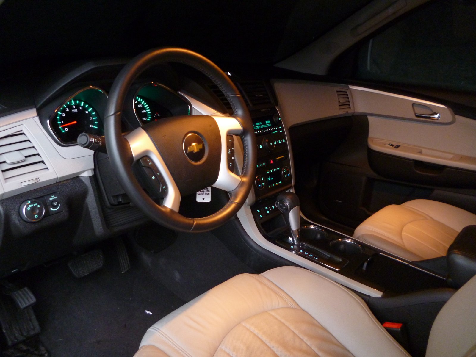 Gamblin Motors: 2012 Chevrolet Traverse LTZ White