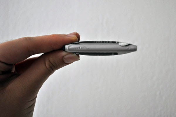 Cara memperbaiki baterai ponsel kembung