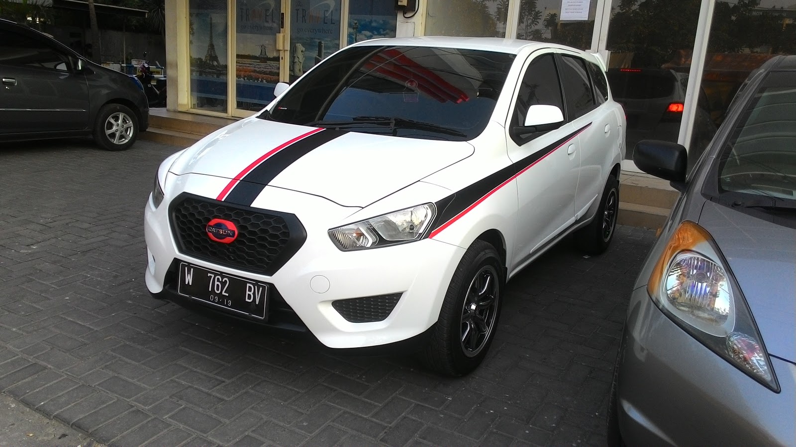 Gambar Modifikasi Stiker Mobil Xenia Warna Silver Terupdate