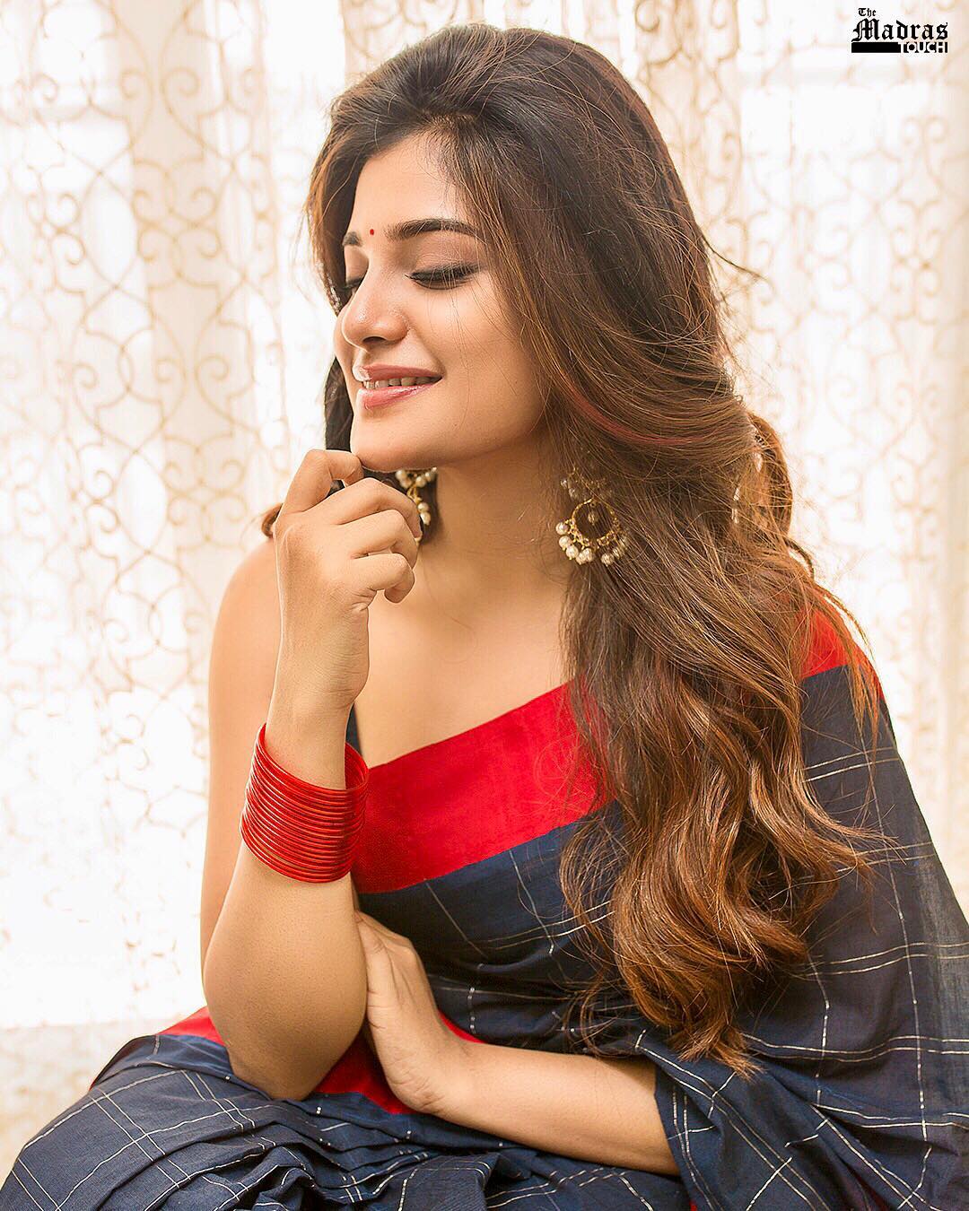 Actress Aathmika Latest Beautiful Saree Stills Latest Indian Hollywood Movies Updates Branding Online And Actress Gallery Some lesser known facts about aathmika aathmika is a rising tamil actress known for her work in the movie 'meesaya murukku'. actress aathmika latest beautiful saree