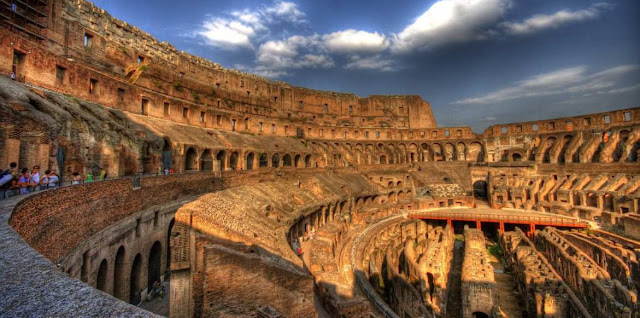 Coliseo romano y Derecho romano