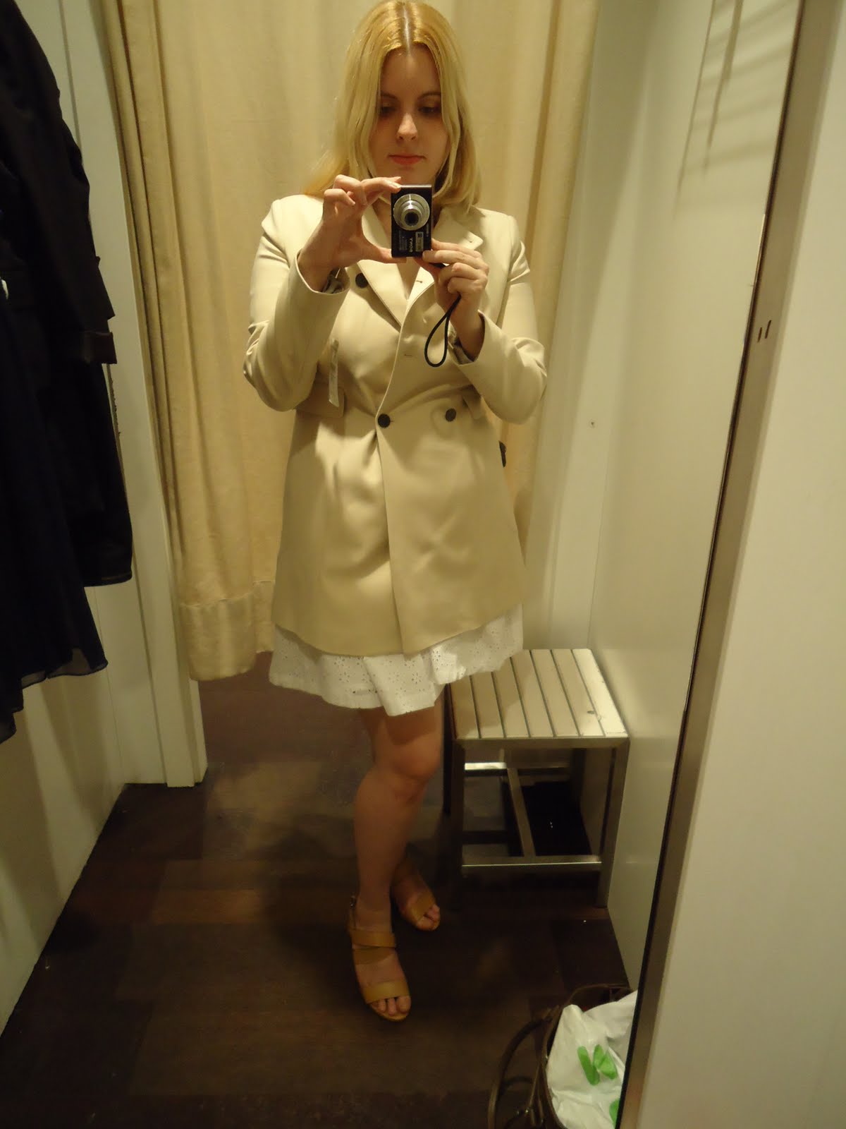 Life in Brussels Zara Fitting Room (I)