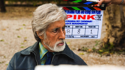 अमिताभ बच्चन अपनी नई फिल्म 'पिंक' के सेट पर 