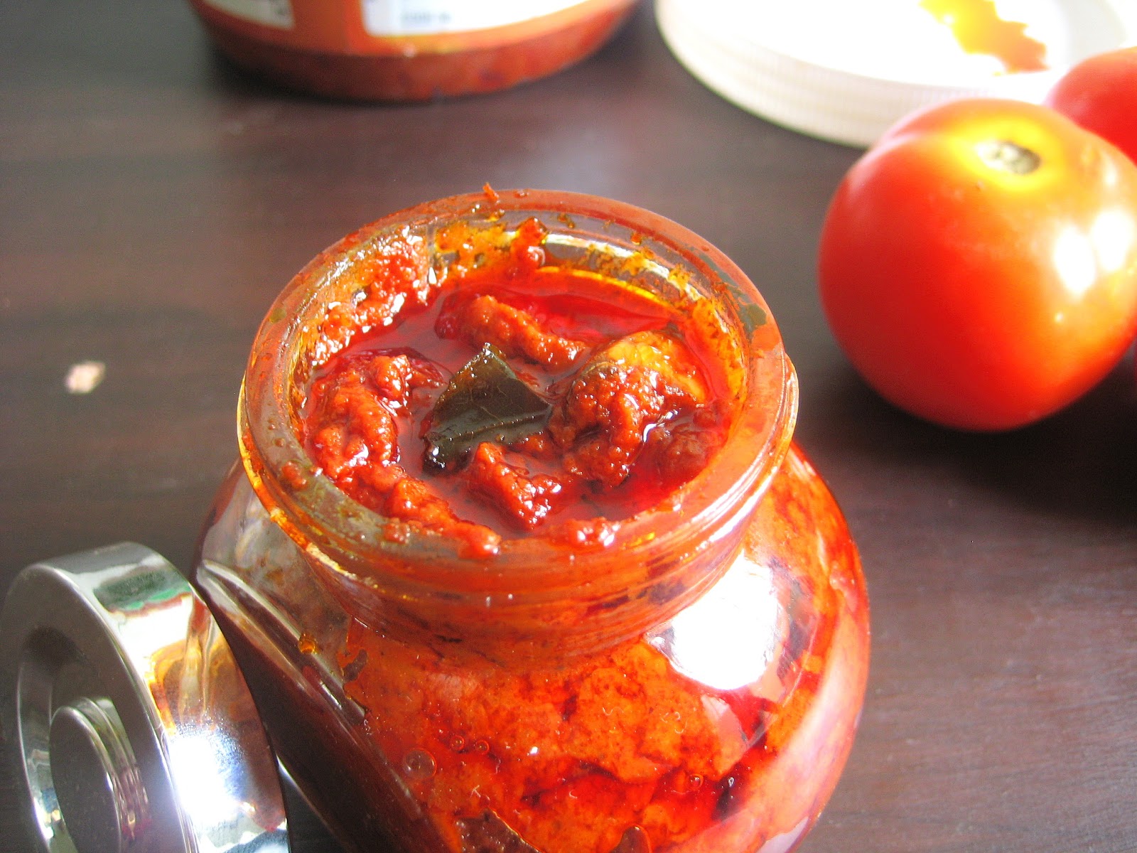 madhuri's kitchen Tomato Pickle / Instant Tomato Pickle (No Refrigeration)