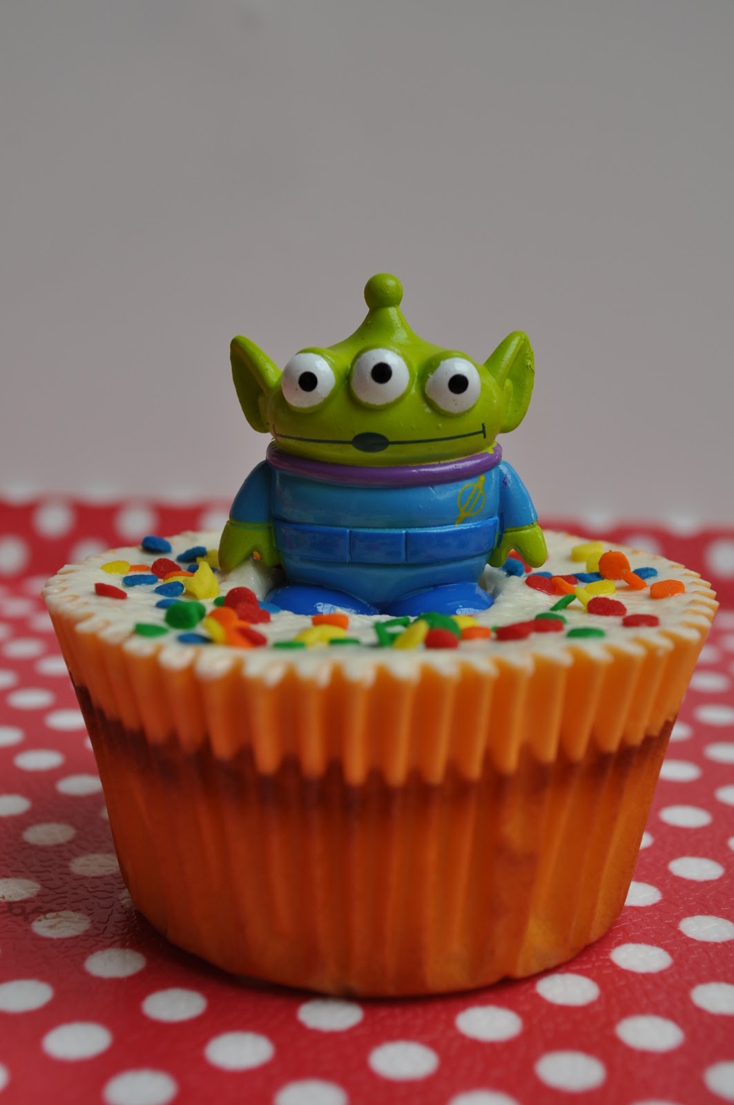 momatoye Toy Story Cupcakes