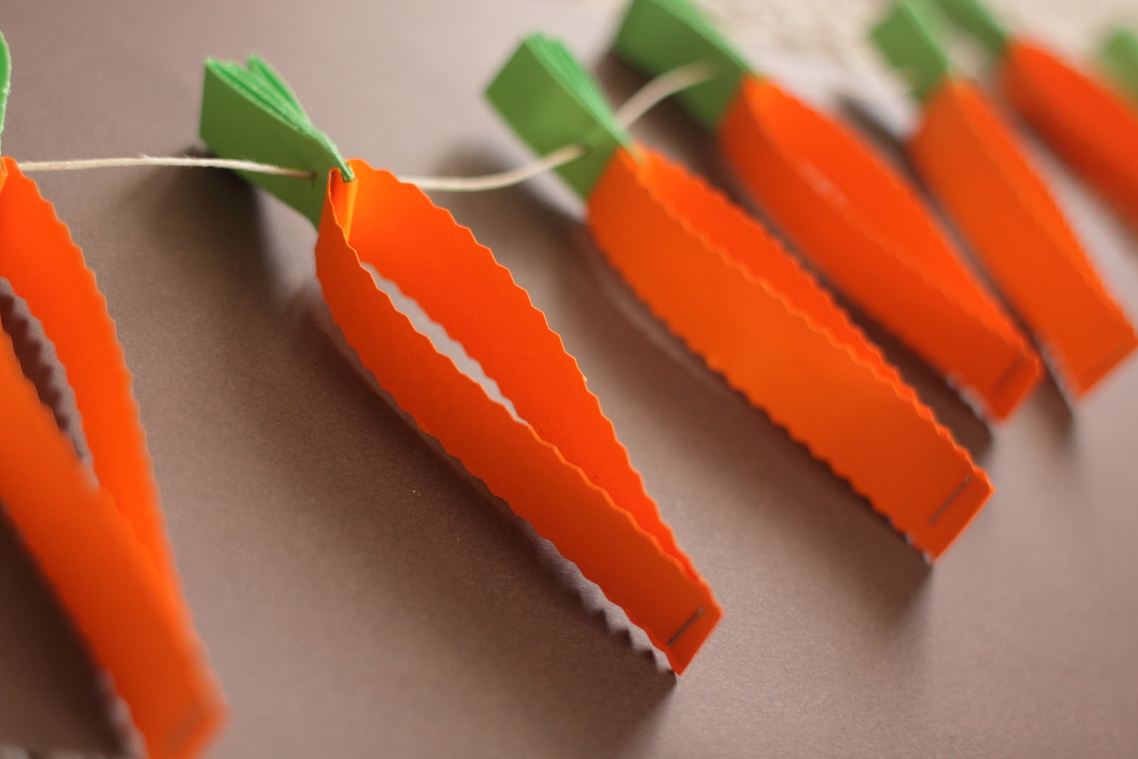Easy DIY Easter Paper Carrot Garland