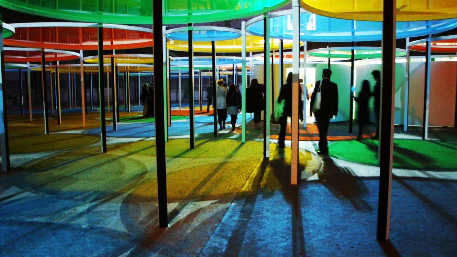 live with art: daniel buren