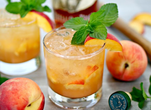 Bourbon Peach Smash #drink #cocktail
