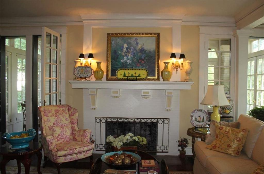 Sweet House Dreams 1876 Colonial Revival in Atchison, Kansas