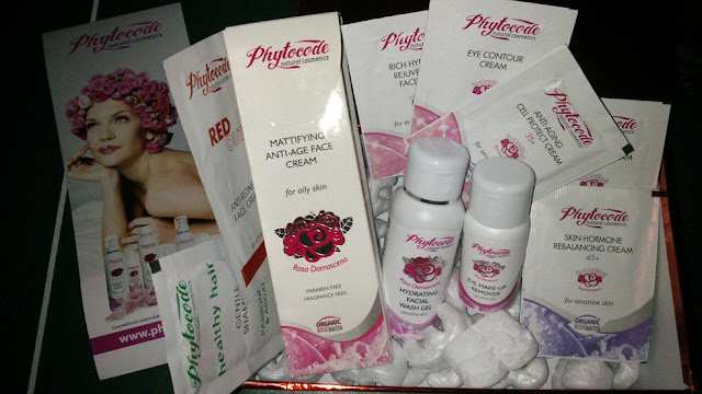 Probando Phytocode - cosmetica natural de rosas.